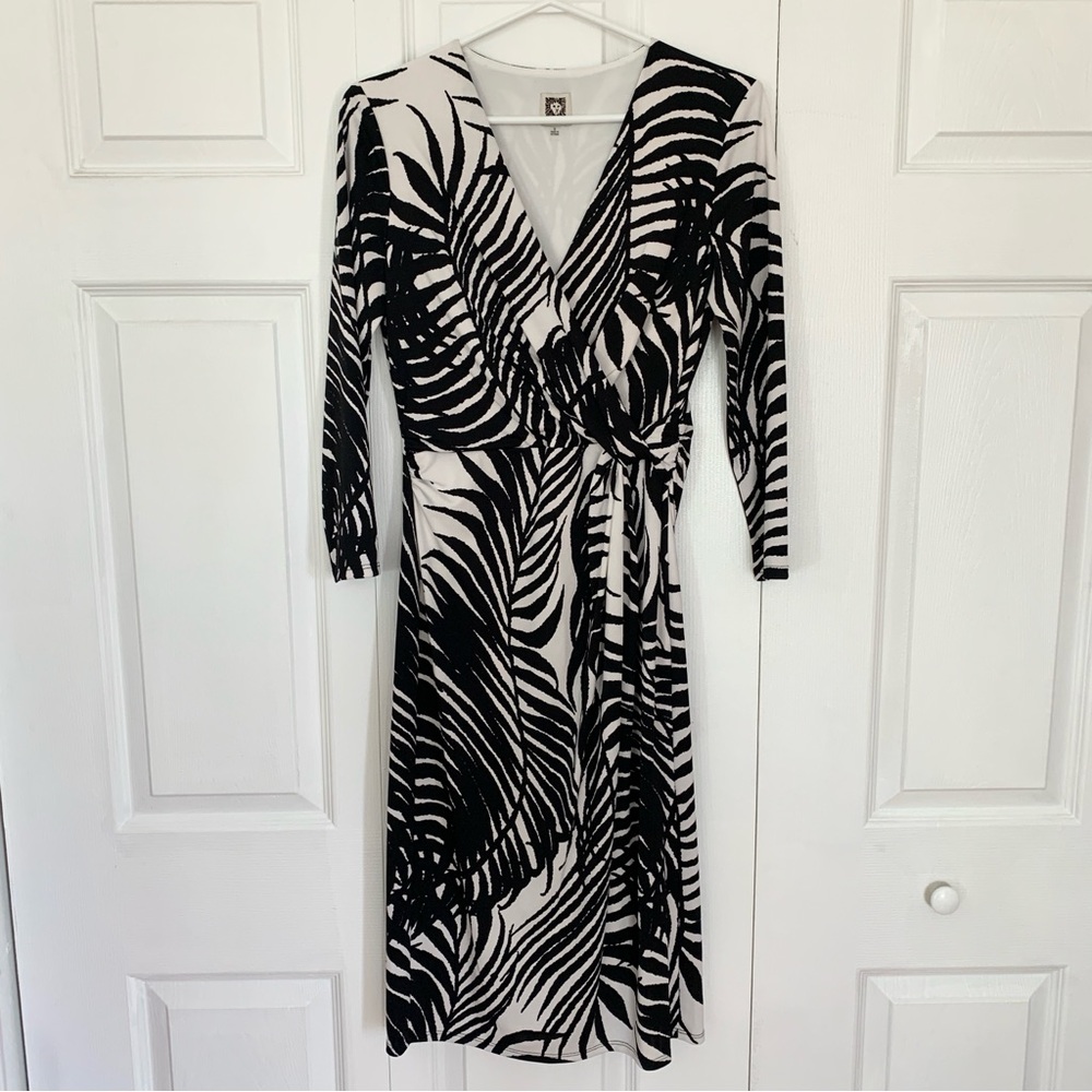 ANNE KLEIN Black and White Sheath Dress V-Neck 3/4 Sleeve